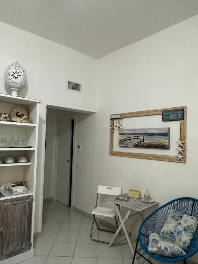 White House * Torre Canne
